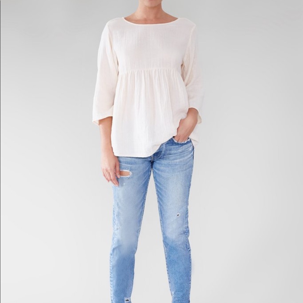 Acacia Munich top